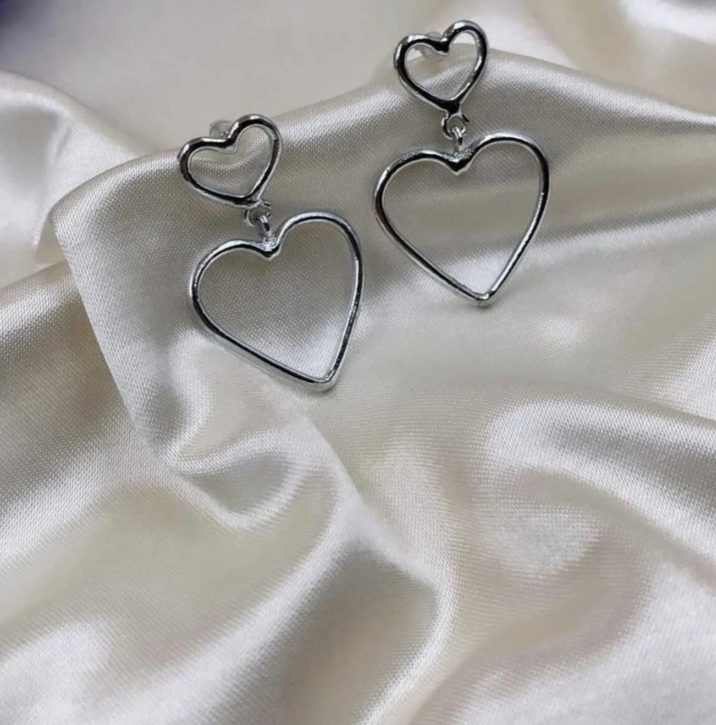 Heart Shaped Earrings Set