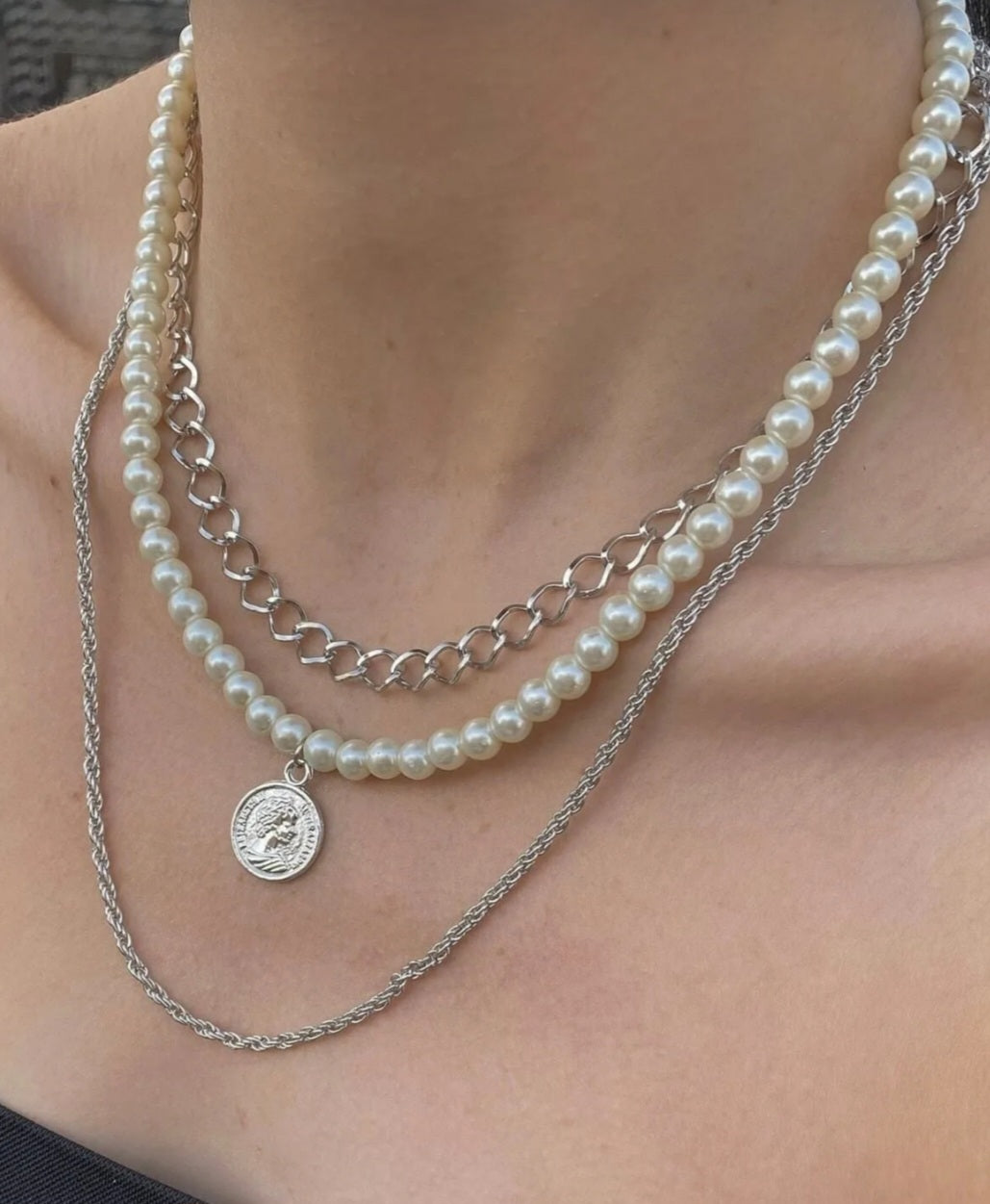 Elegant Necklace Set